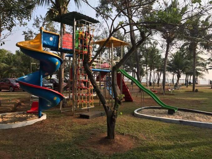 מהבליפורם Sea Breeze Beach Resort מראה חיצוני תמונה